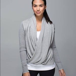 Lululemon Iconic Wrap size 8